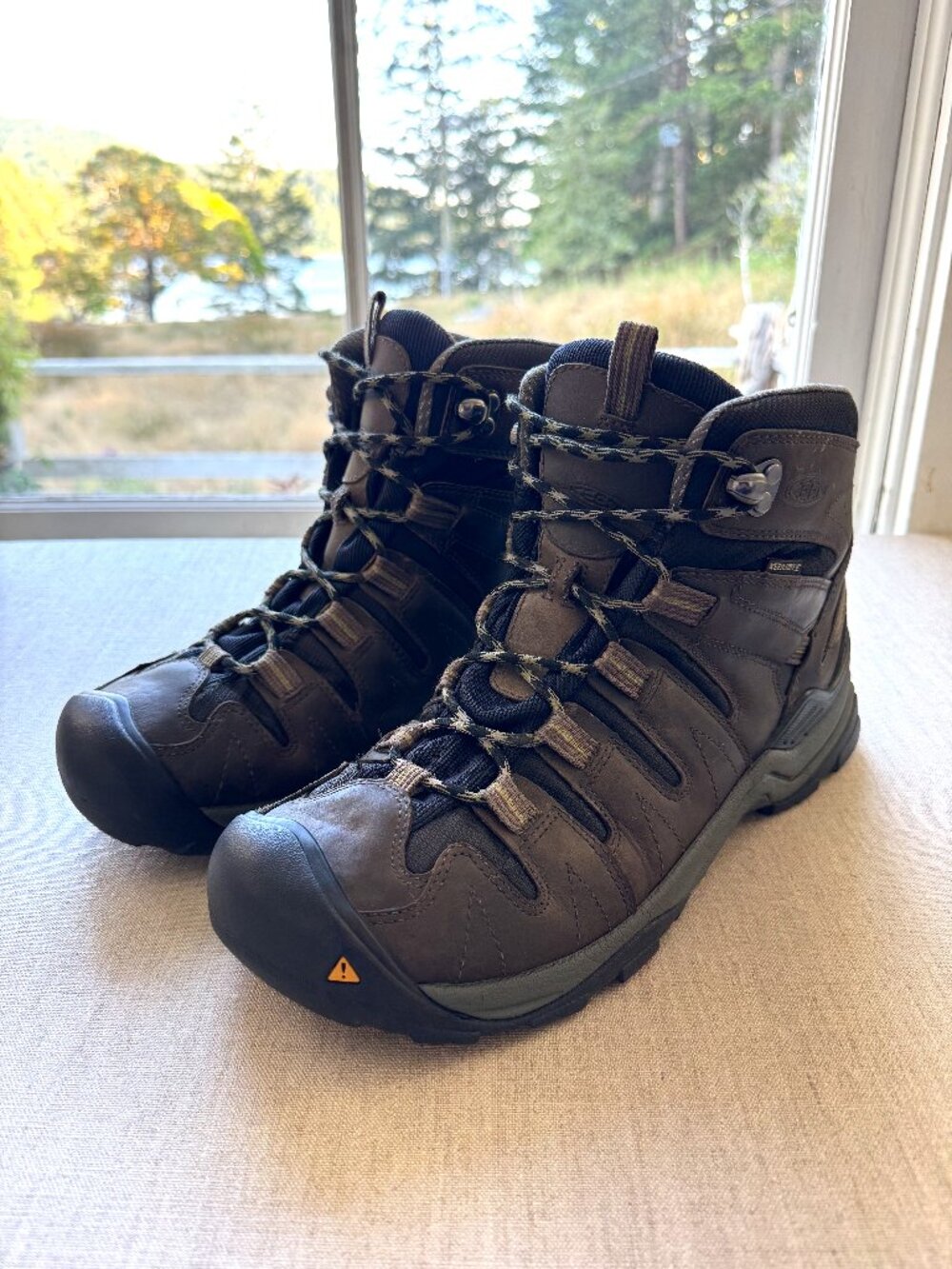 Keen Gypsum Mid Waterproof Hiking Boots (Size 11.5)